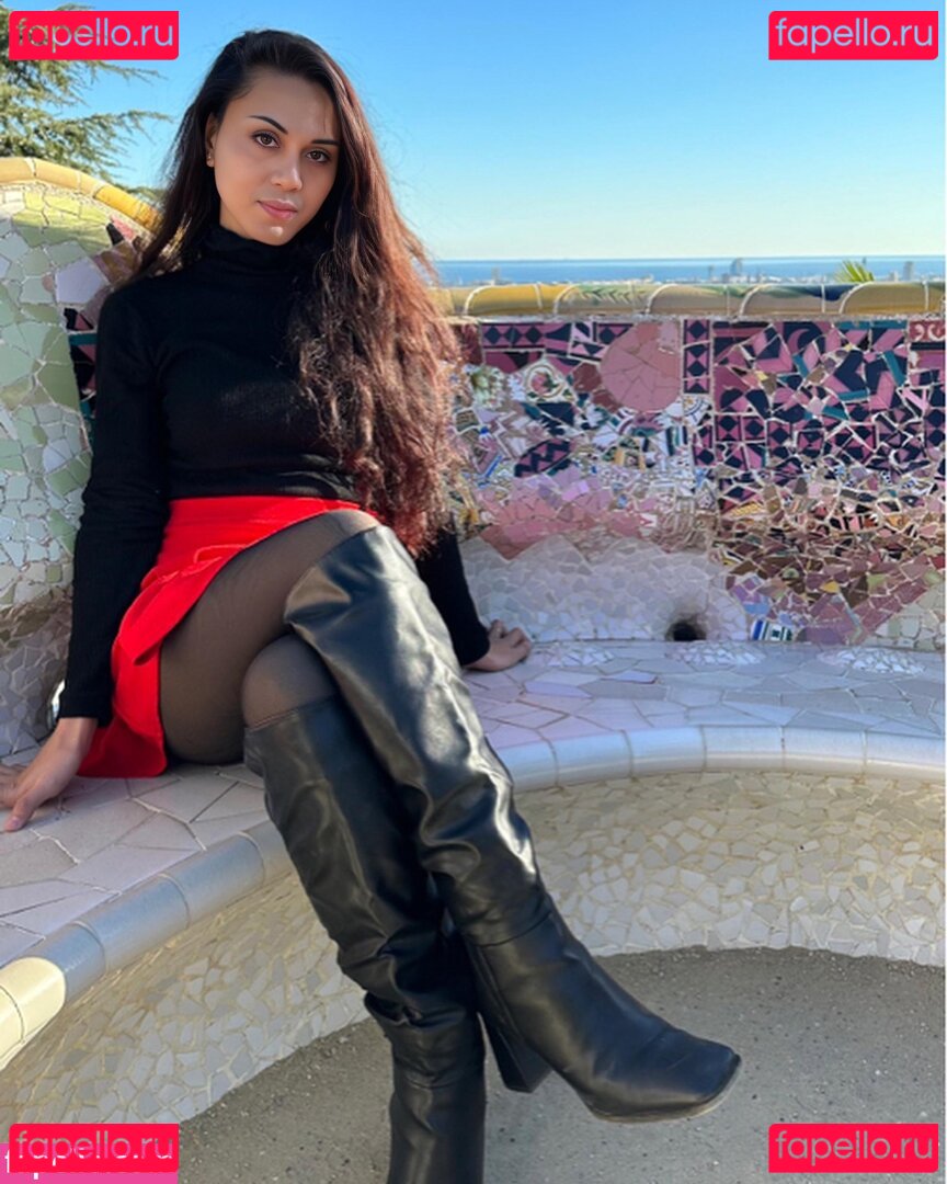 Mel Cross / melanieejcross / melcross__ Onlyfans Photo Gallery 