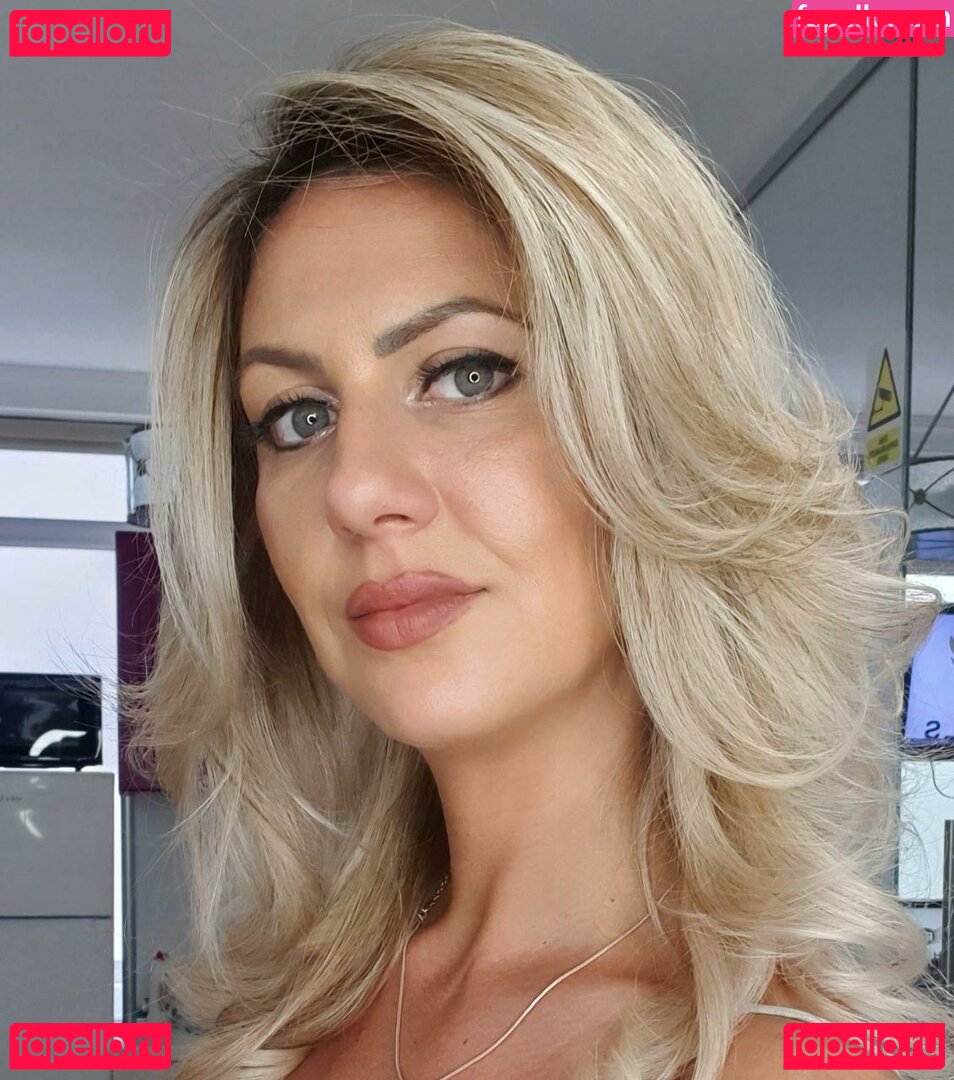 BBC Dildo Solos / Riding / Stroking / Sucking / etc. / https: / lyssaoficiall / talitasilvx Onlyfans Photo Gallery 