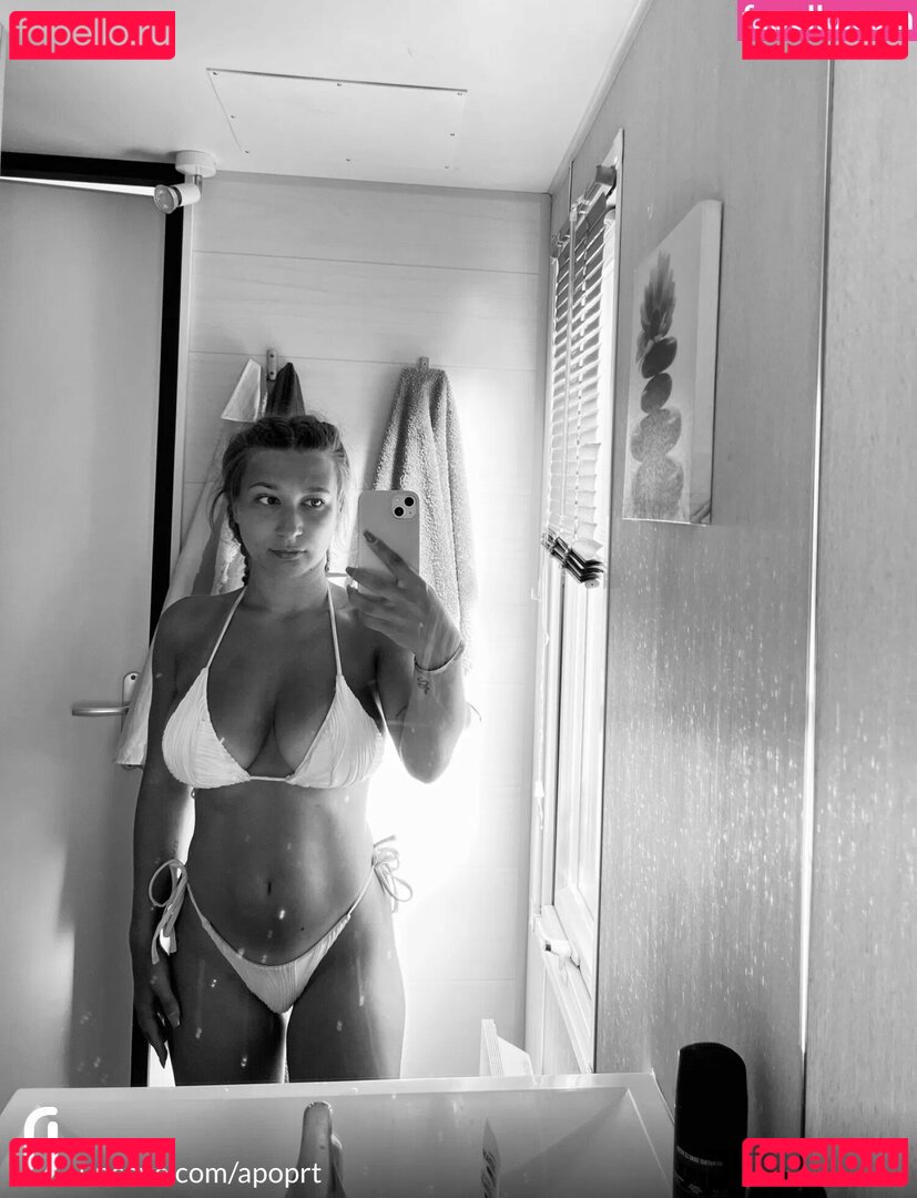 Apoline Perret / apolineprrt / shaniaperrett Onlyfans Photo Gallery 