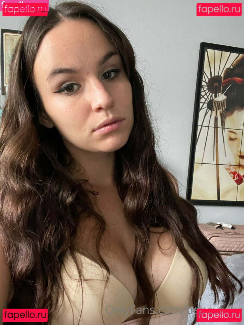 Bebevivika / vikababylovecakee Onlyfans Photo Gallery 