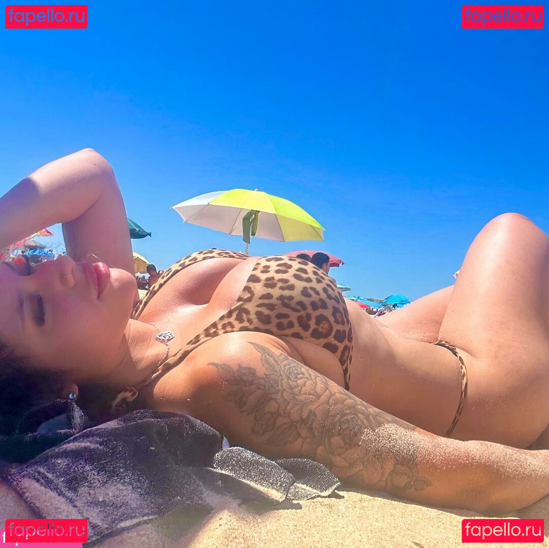 Bea Souza / bea.nfs / bea.s2.utiful Onlyfans Photo Gallery 