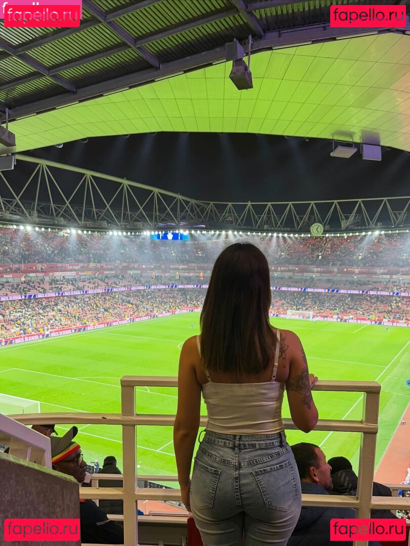 Bea Souza / bea.nfs / bea.s2.utiful Onlyfans Photo Gallery 