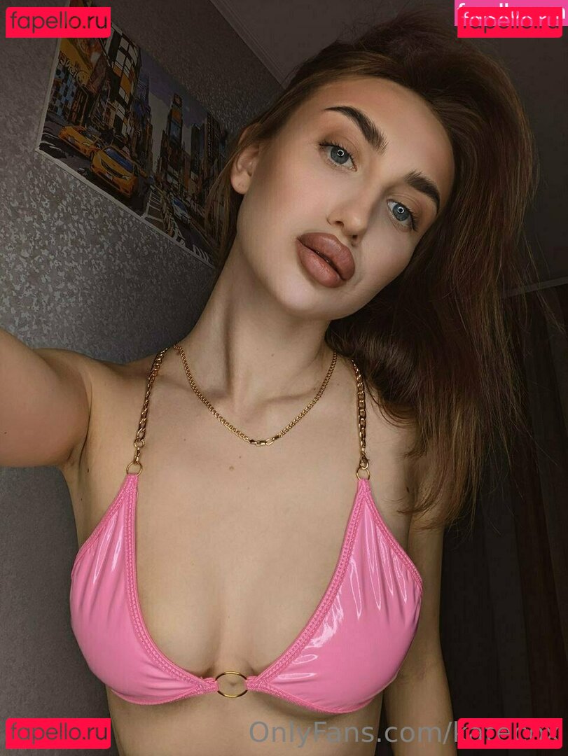 kate__cox / katecox / katya Onlyfans Photo Gallery 