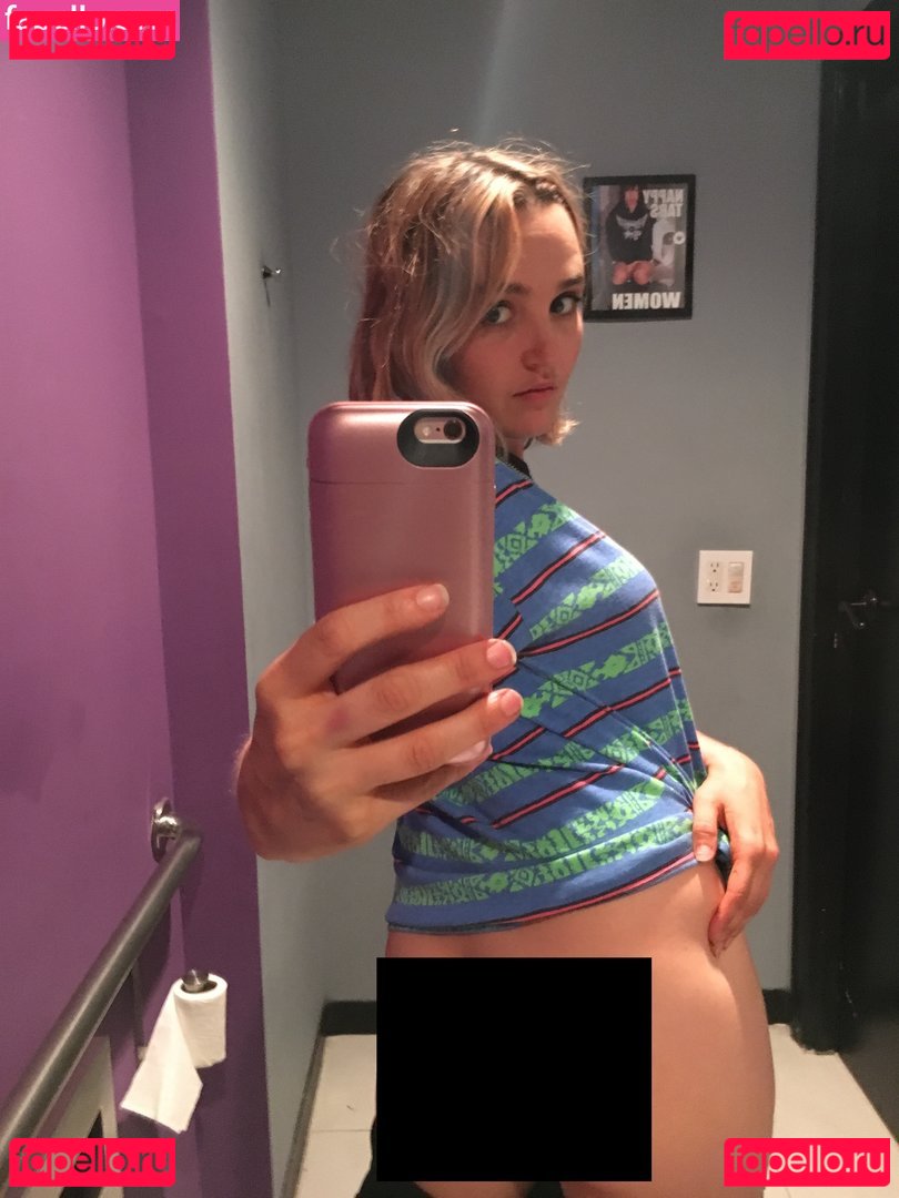 Chloe Fineman / chloeiscrazy Onlyfans Photo Gallery 