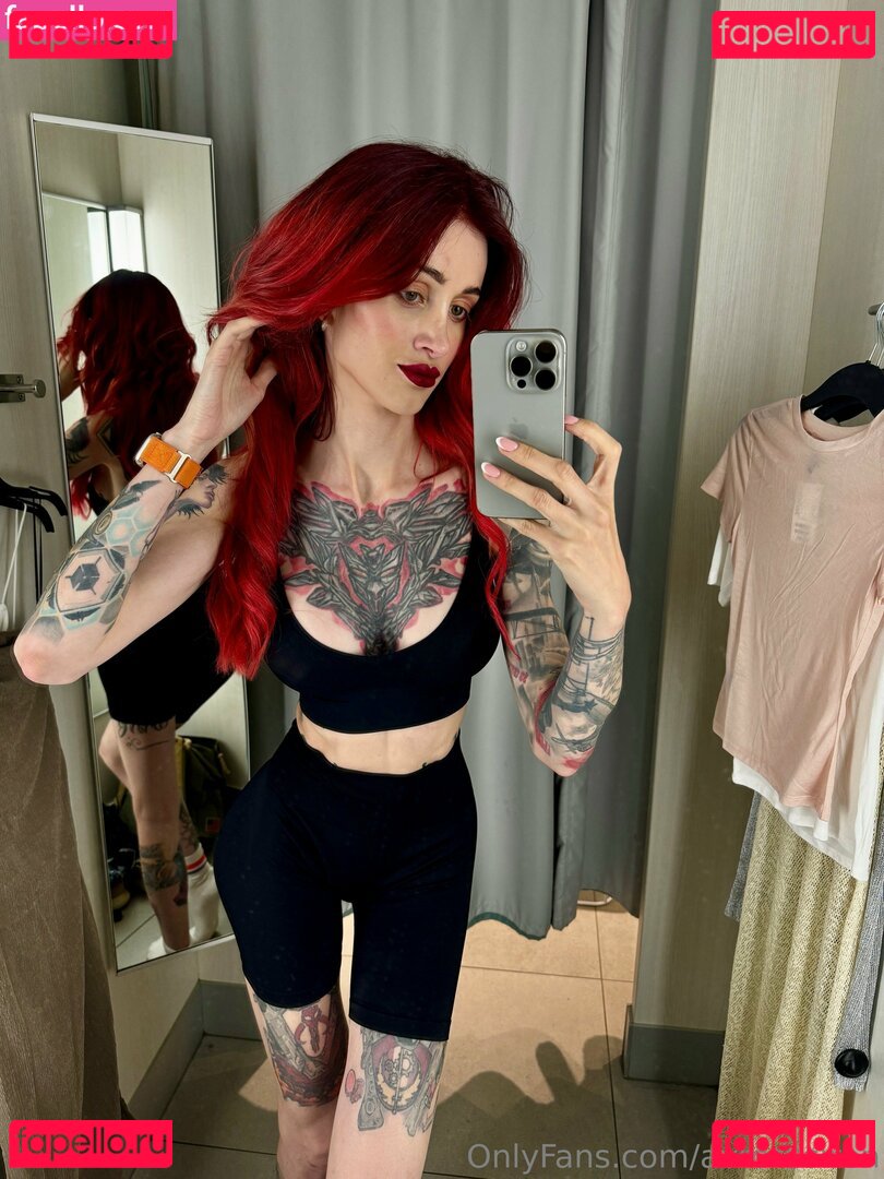 avrorasiren Onlyfans Photo Gallery 