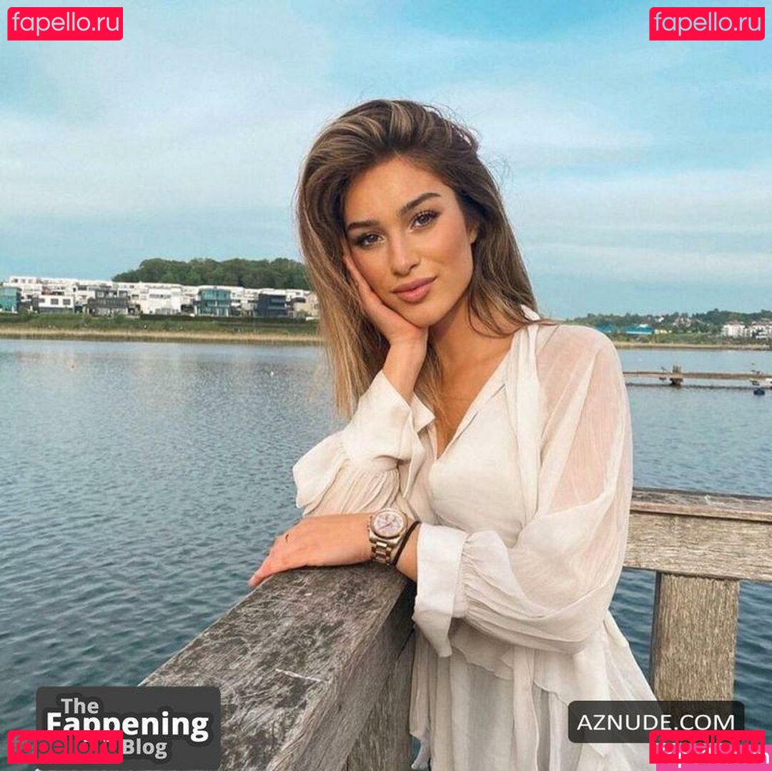 Julia Meck / julia.meck / juliameck Onlyfans Photo Gallery 