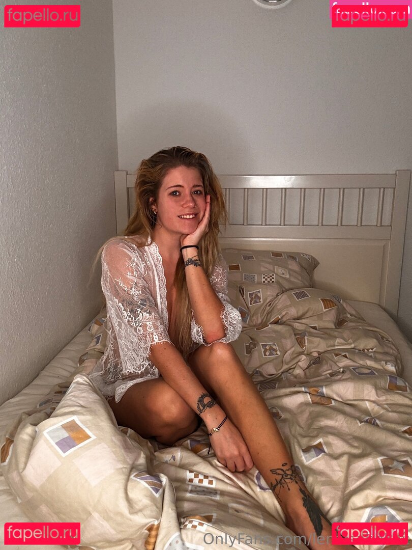 lenaisabellex / whatslenaa_ Onlyfans Photo Gallery 