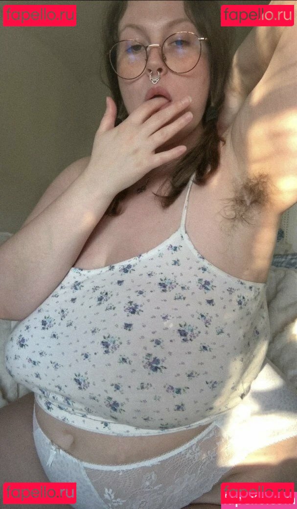 Majikmilk | Busty BBW / https: / majikmilk Onlyfans Photo Gallery 