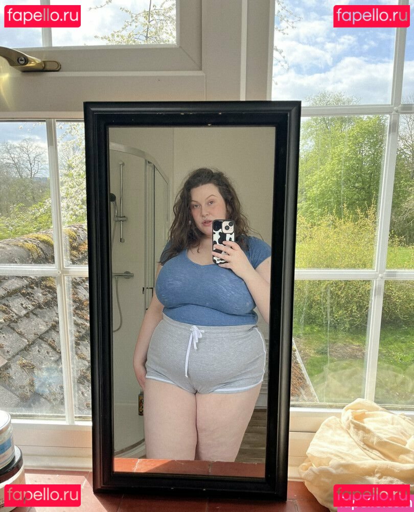 Majikmilk | Busty BBW / https: / majikmilk Onlyfans Photo Gallery 