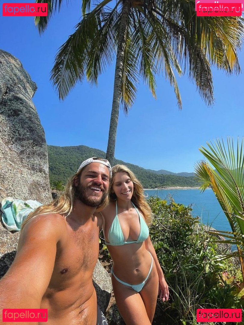 Isabella Santoni / isabellasantoni Onlyfans Photo Gallery 