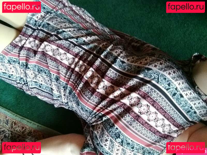 CalystaStarr / Classy Gothic Witch / calystabelle / mollyv96 / mollyvvip Onlyfans Photo Gallery 