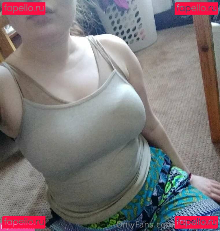 CalystaStarr / Classy Gothic Witch / calystabelle / mollyv96 / mollyvvip Onlyfans Photo Gallery 