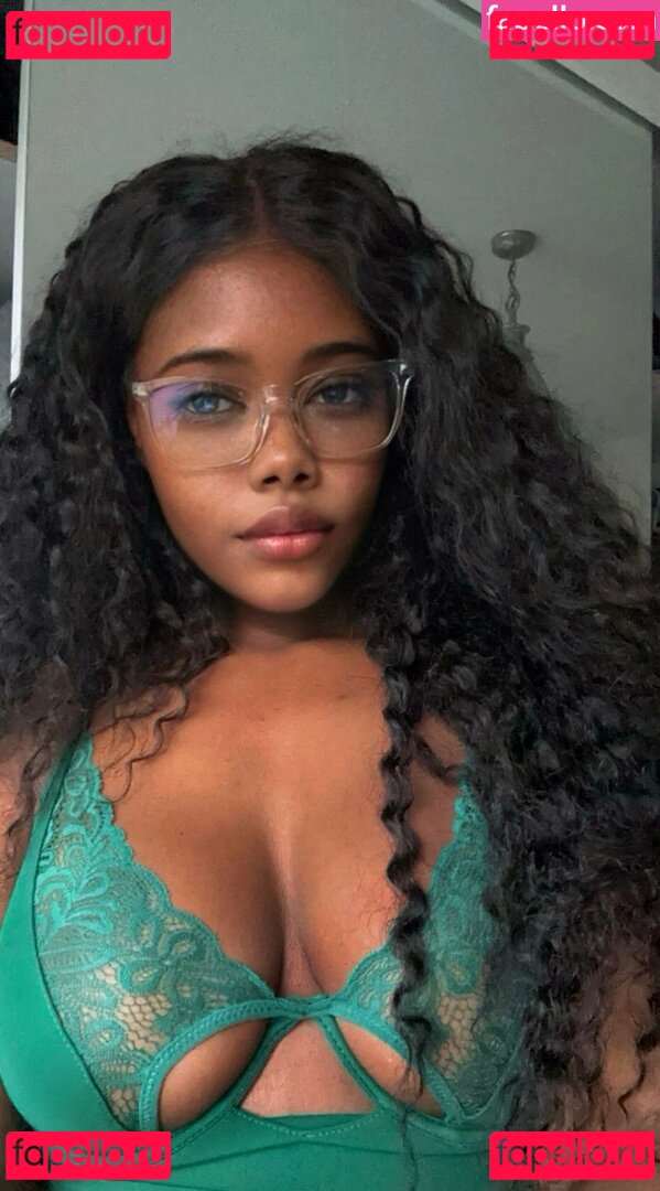 belleafterdark / xobellabailey Onlyfans Photo Gallery 