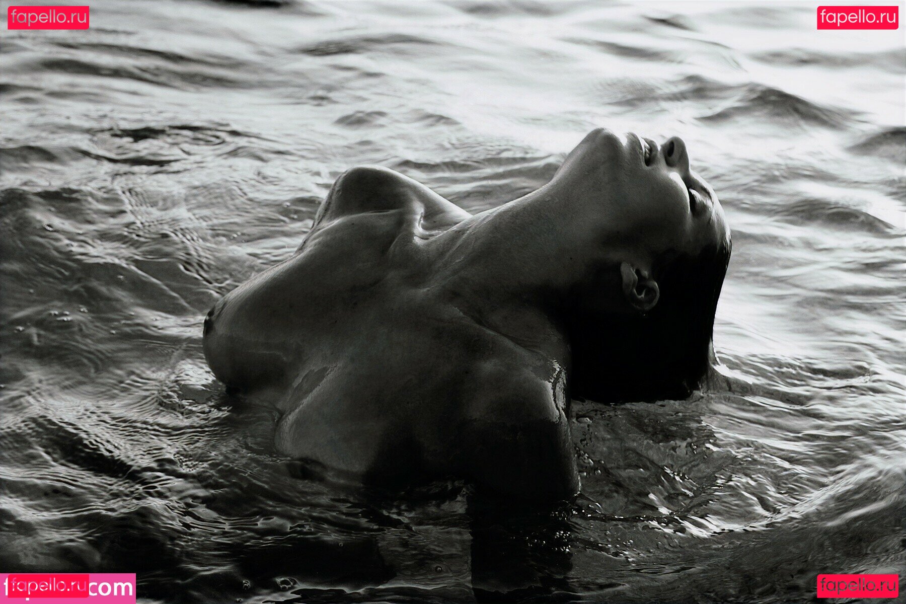 Laury Thilleman / laurythilleman Onlyfans Photo Gallery 