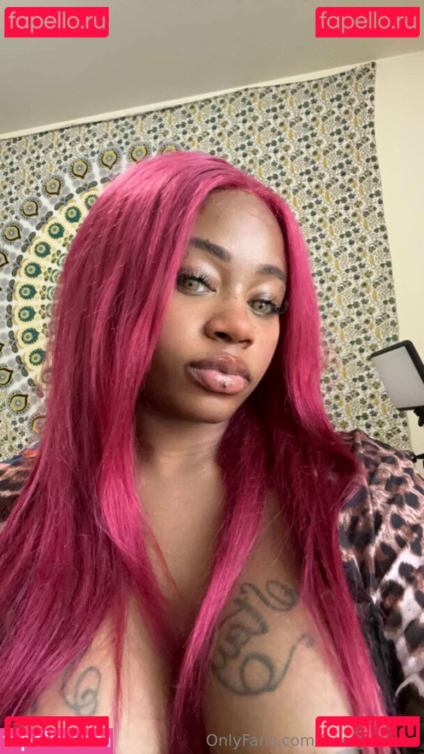 foreignrenaa / foreignrenaa1 Onlyfans Photo Gallery 