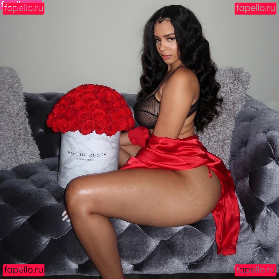 Tiffanieray / tiff1111 Onlyfans Photo Gallery 