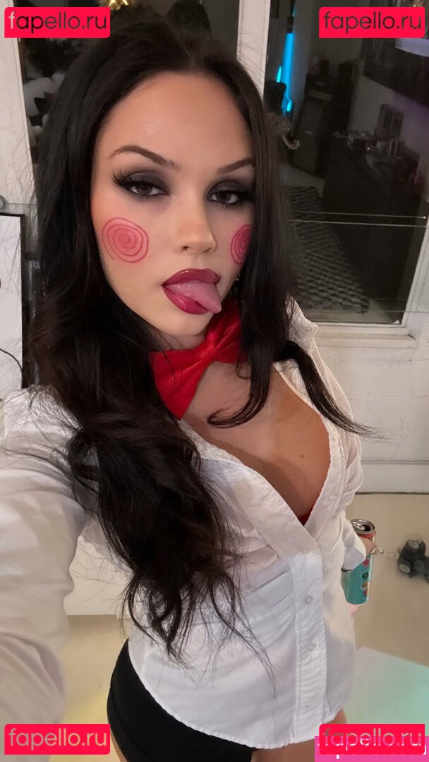 Maggie Lindemann / MaggieLindemann / alienme0w Onlyfans Photo Gallery 