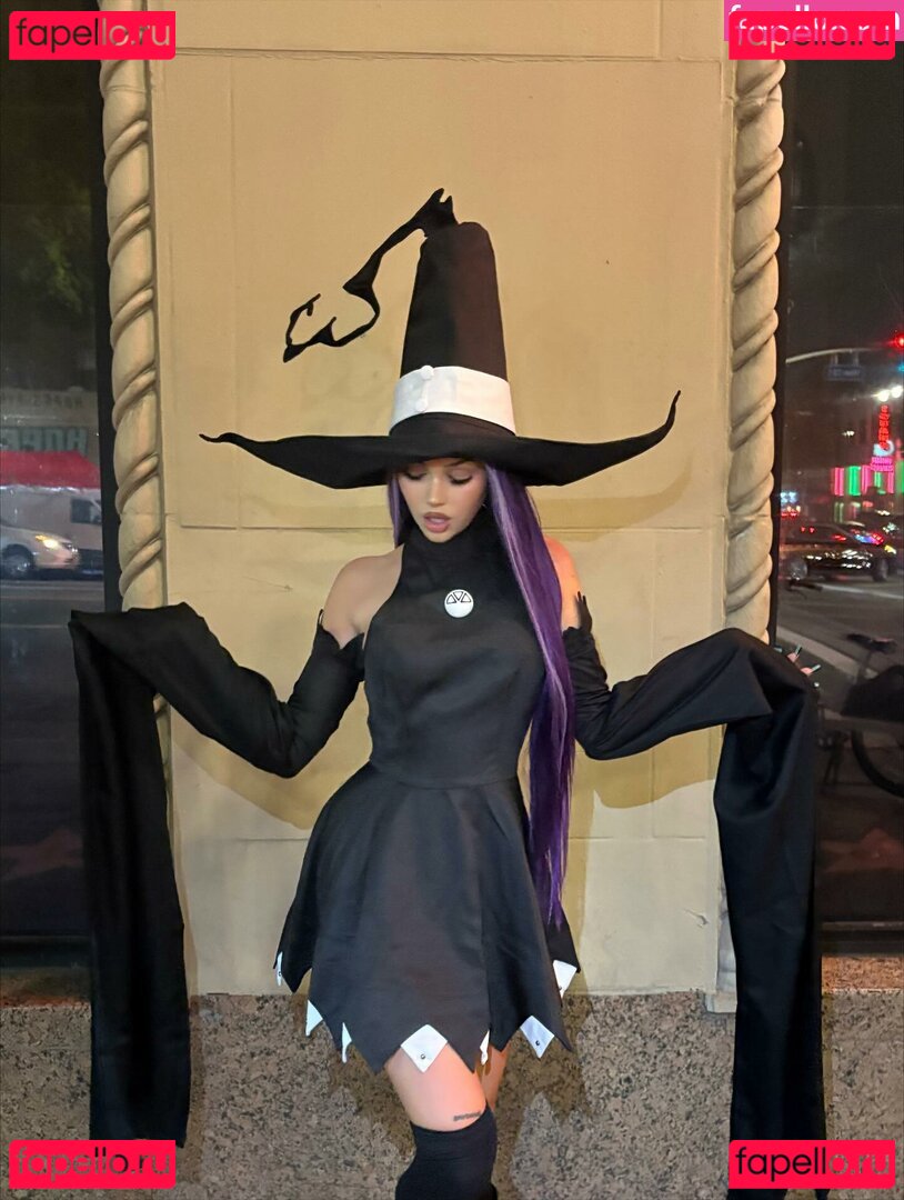 Maggie Lindemann / MaggieLindemann / alienme0w Onlyfans Photo Gallery 