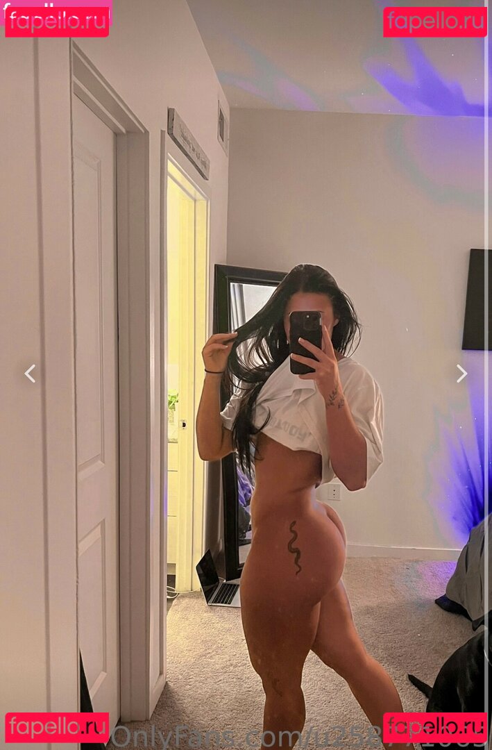 Hennyone / Tanahennessey Onlyfans Photo Gallery 