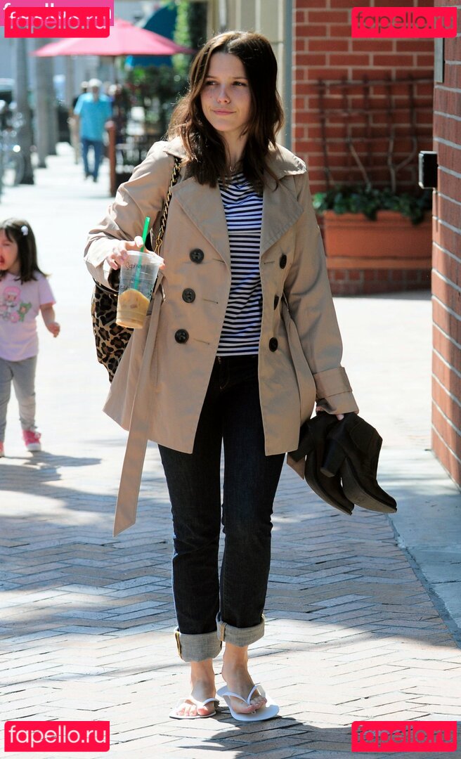 Sophia Bush / sophiabush Onlyfans Photo Gallery 