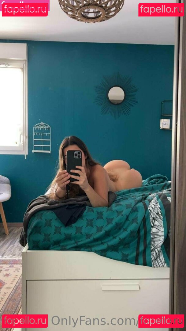 Frenchyleti / letiilindaa Onlyfans Photo Gallery 