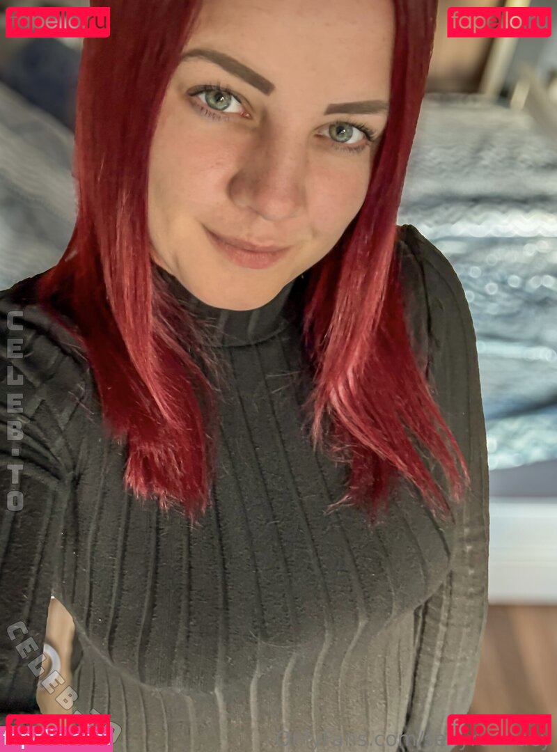 SexyRedPacy Onlyfans Photo Gallery 