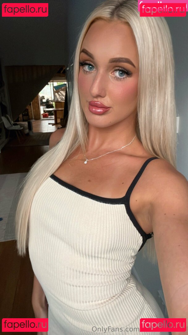 bellaxmaexo / bellaxomae Onlyfans Photo Gallery 