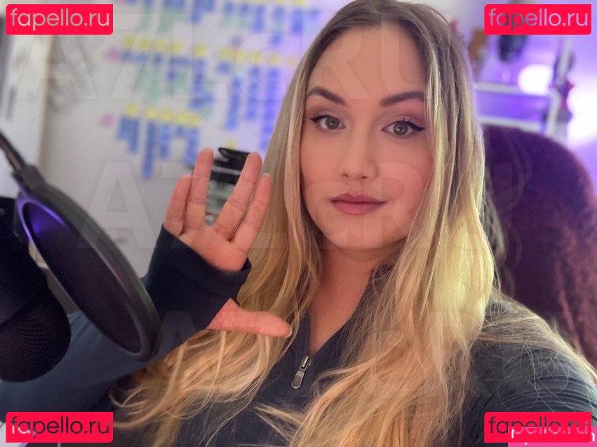 Naomi Kyle / NaomiKyle / thenaomikyle Onlyfans Photo Gallery 