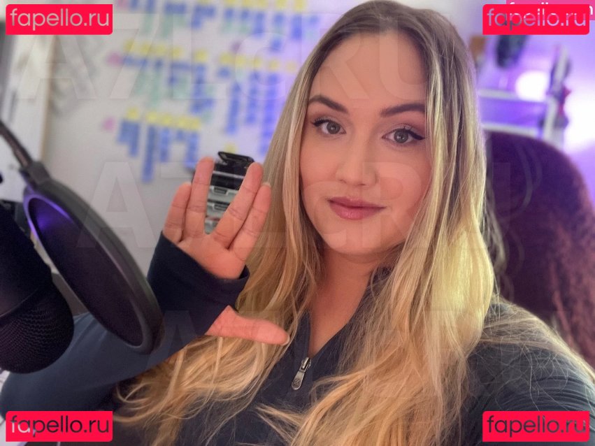 Naomi Kyle / NaomiKyle / thenaomikyle Onlyfans Photo Gallery 