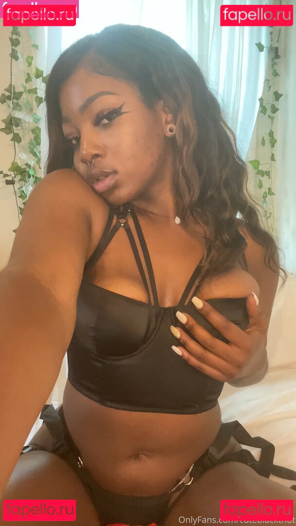 freemochakaia / missamerrrickaa Onlyfans Photo Gallery 