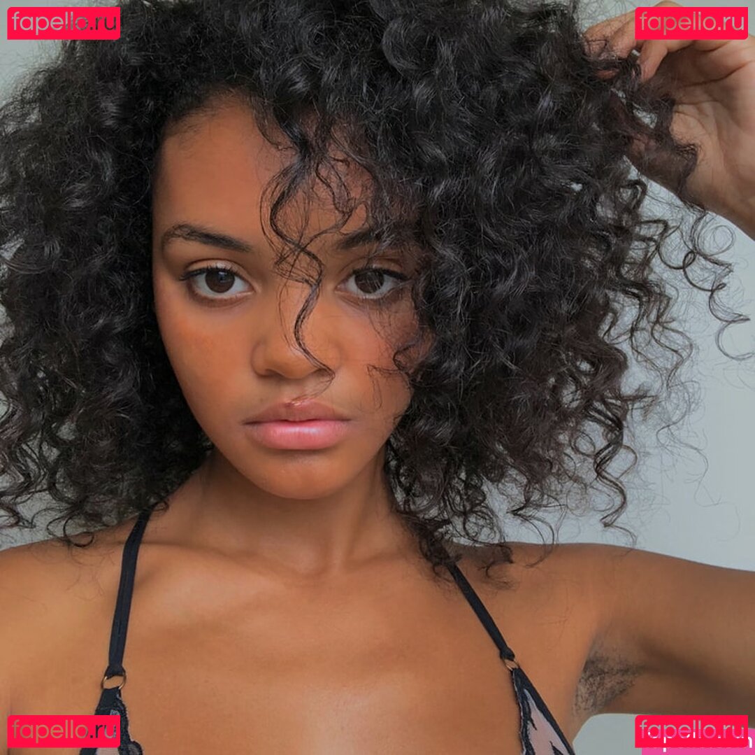 Celeste O'Connor / celeste_oconnor / scar_oconnor_ Onlyfans Photo Gallery 