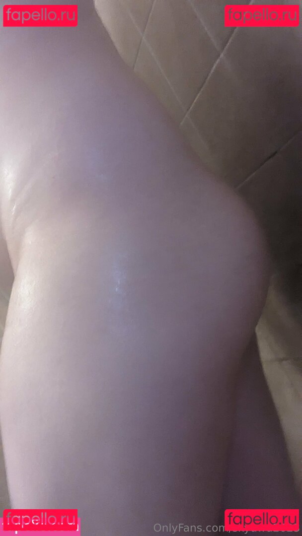 skyuwu2023 Onlyfans Photo Gallery 