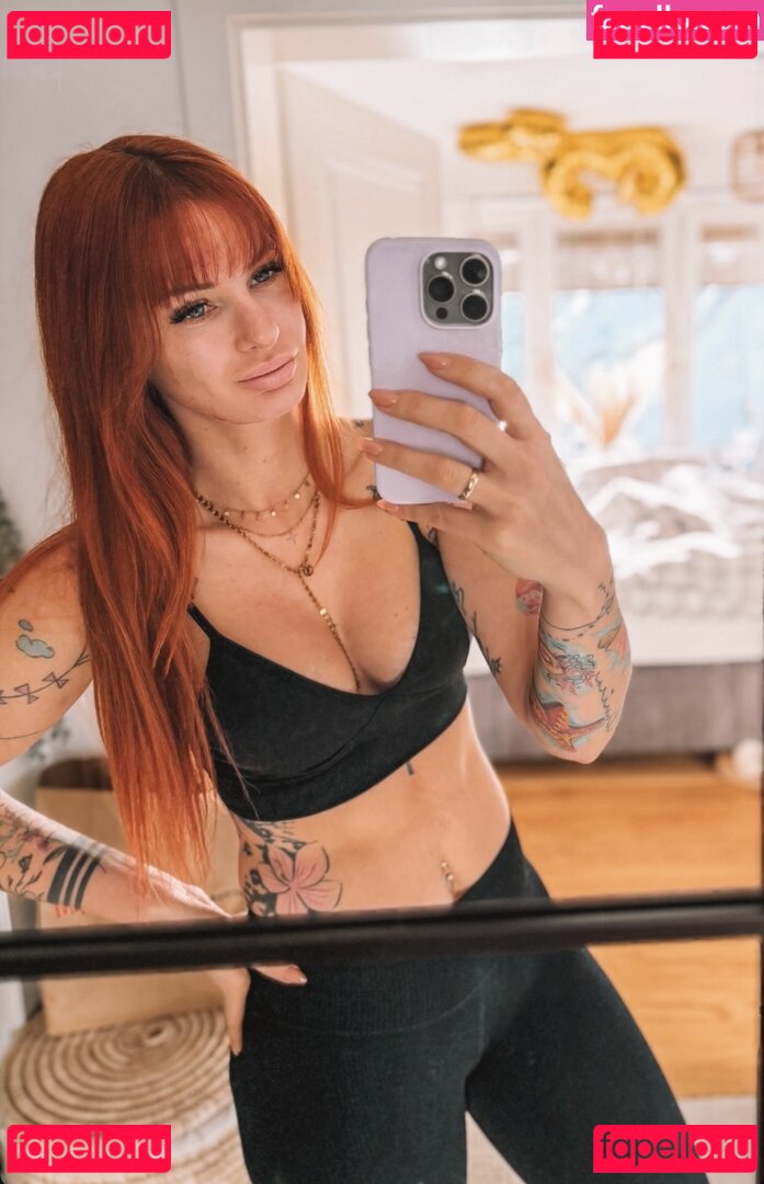 Miaxginger / _its_redhead_mia Onlyfans Photo Gallery 