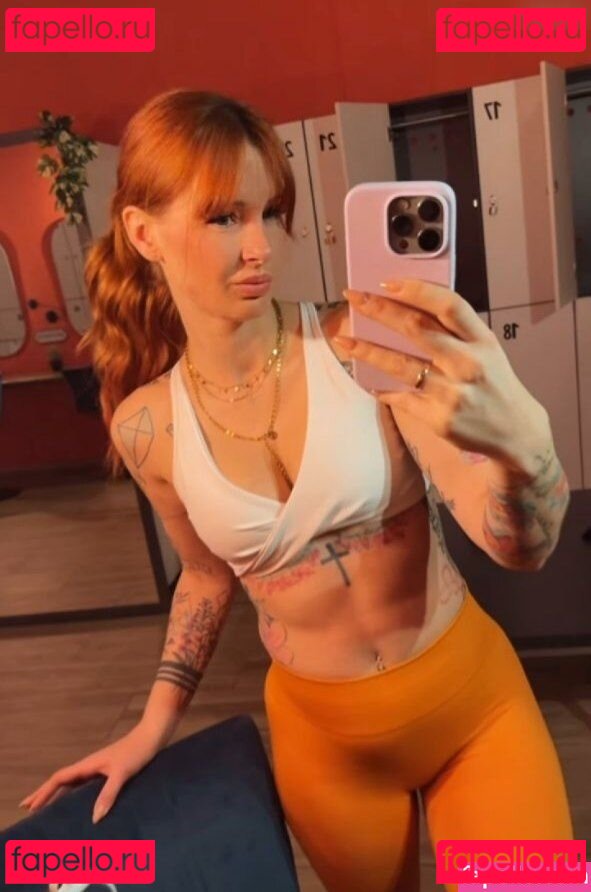 Miaxginger / _its_redhead_mia Onlyfans Photo Gallery 