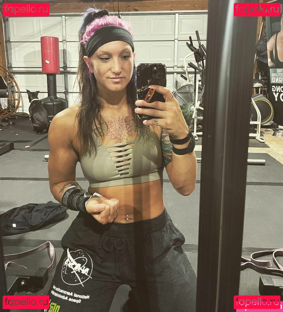 Kris Statlander / callmekrisstat Onlyfans Photo Gallery 