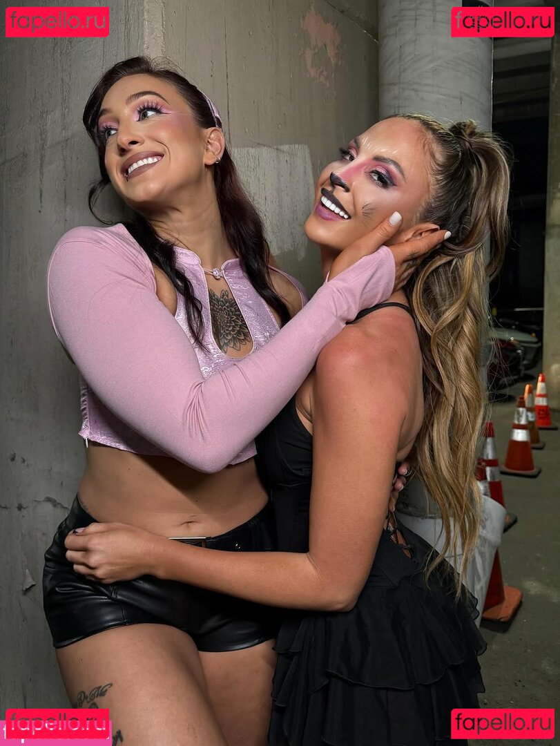 Kris Statlander / callmekrisstat Onlyfans Photo Gallery 