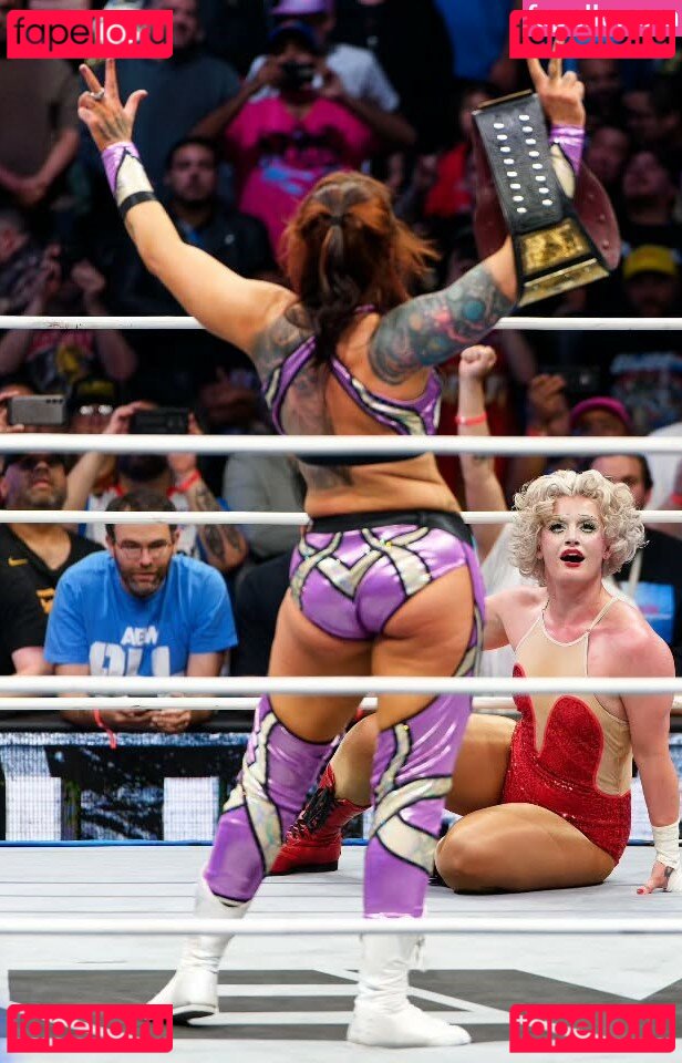 Kris Statlander / callmekrisstat Onlyfans Photo Gallery 