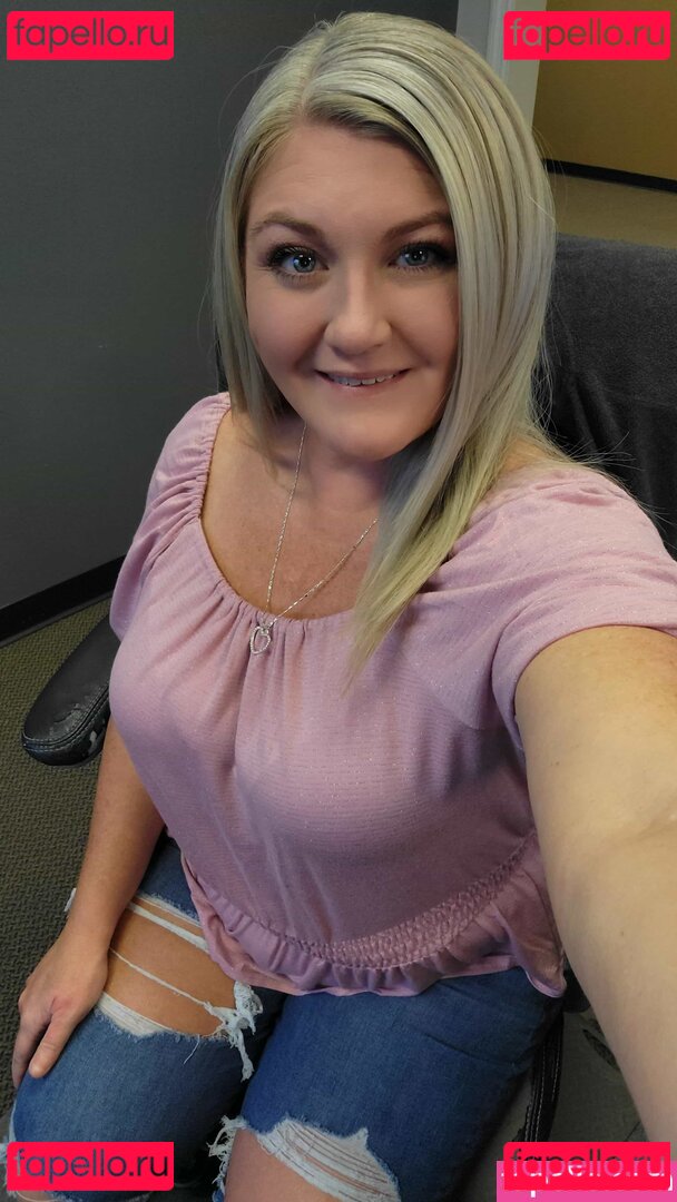 Madison / estefi / estrella.latina / https: / madisonalvz / madisonbeer Onlyfans Photo Gallery 