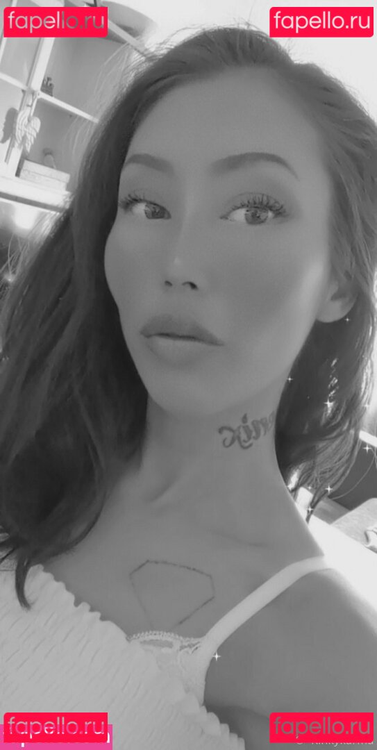 lolita / lolloiita Onlyfans Photo Gallery 