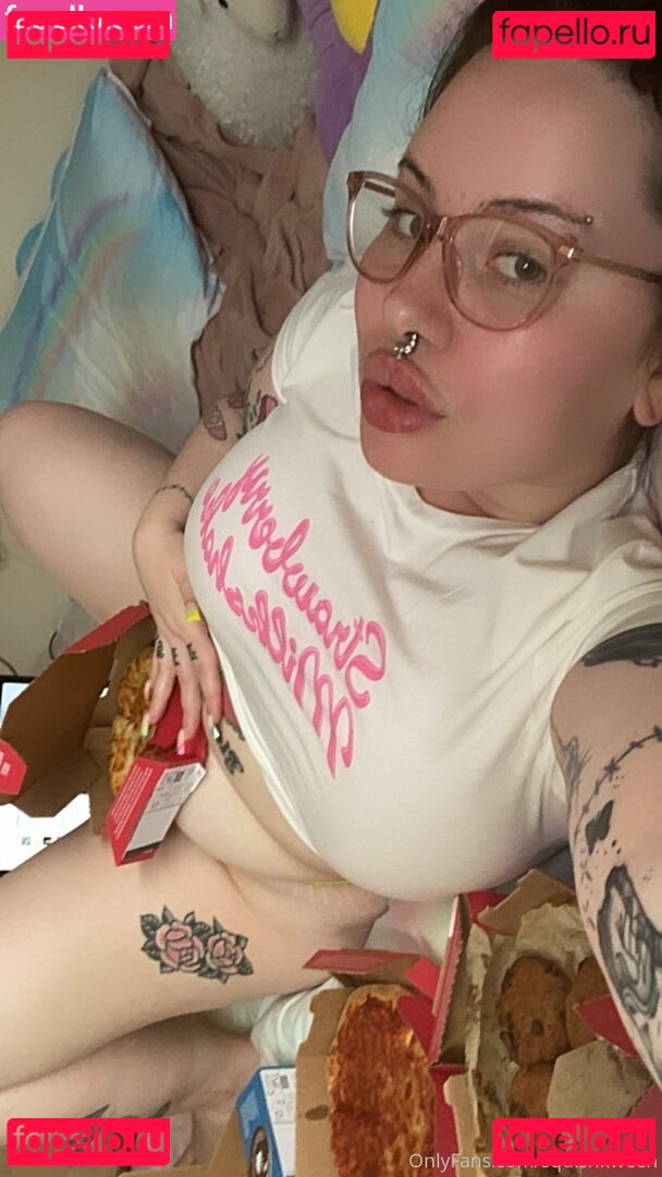 squishkween / the.squish.queen Onlyfans Photo Gallery 