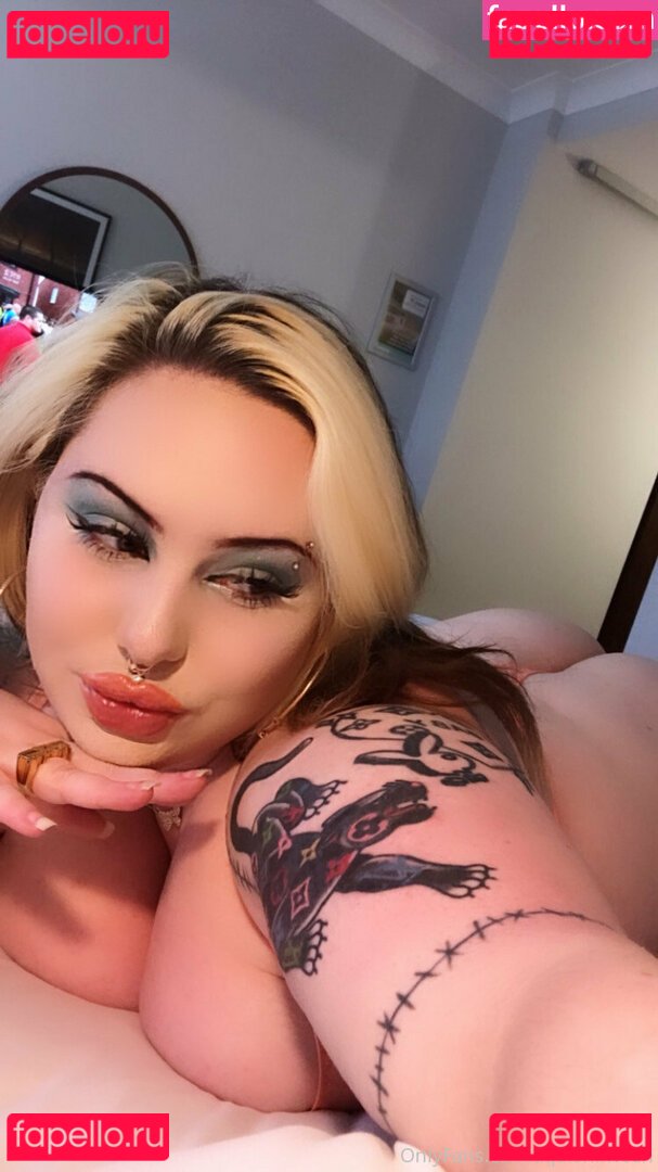 squishkween / the.squish.queen Onlyfans Photo Gallery 