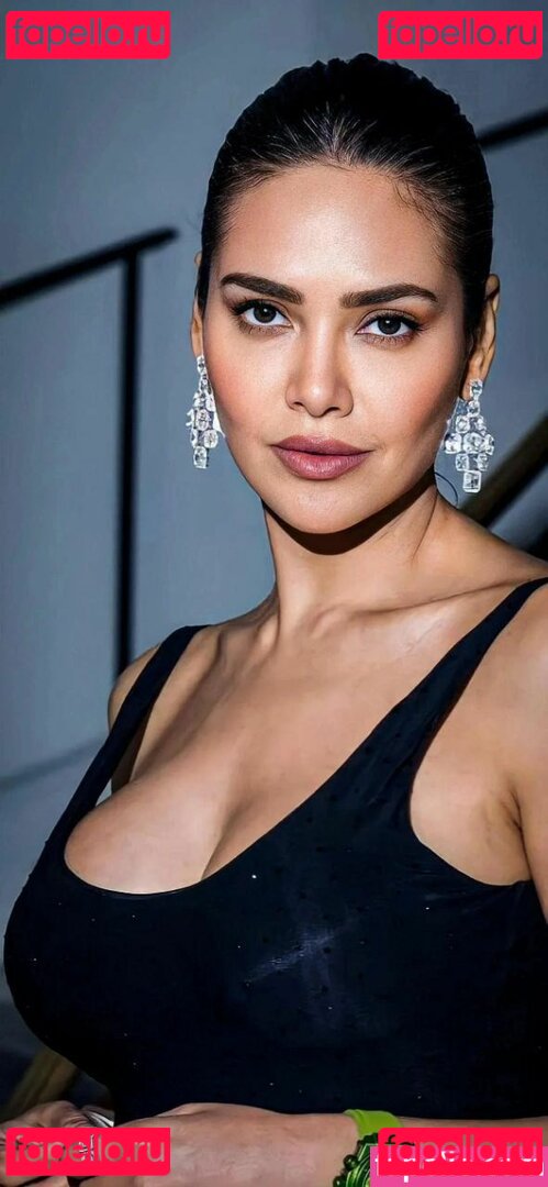 Esha Gupta / egupta Onlyfans Photo Gallery 