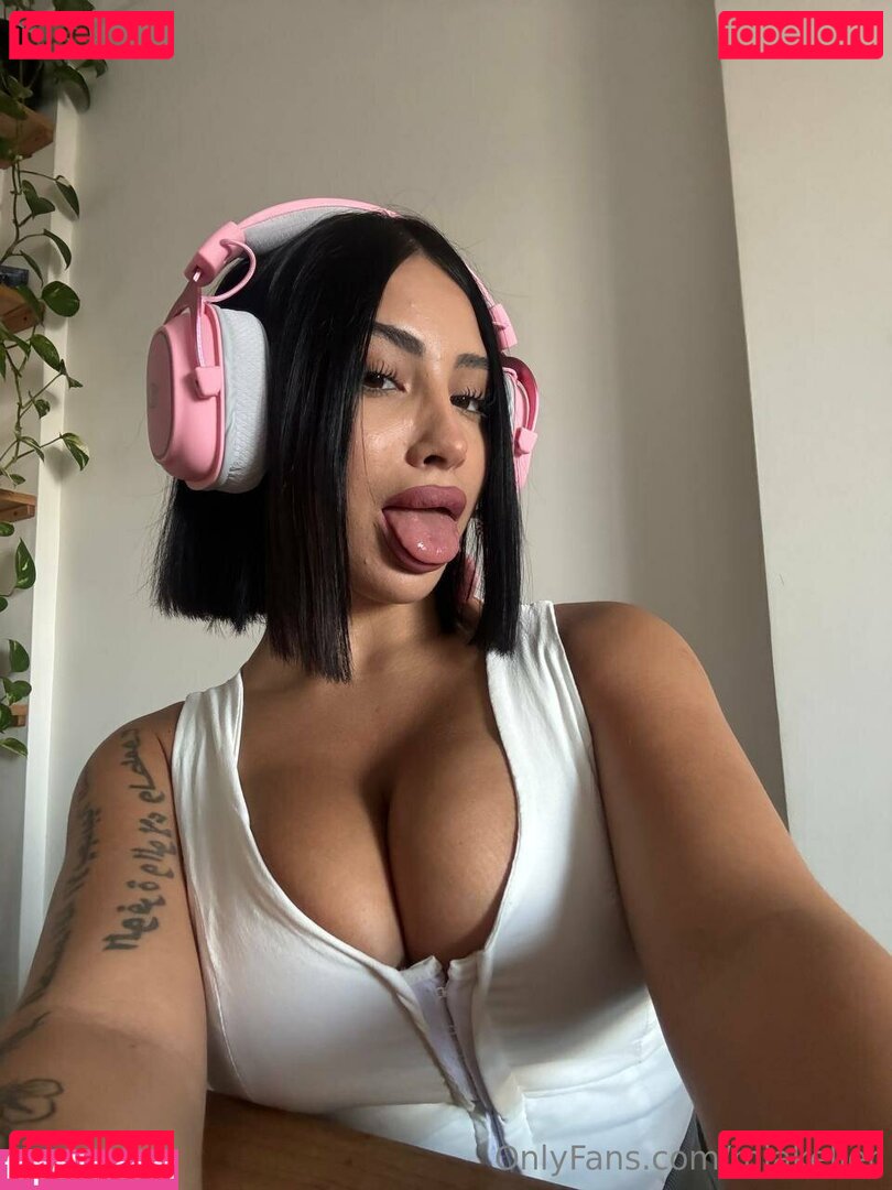 miakeller / miakellerxo Onlyfans Photo Gallery 