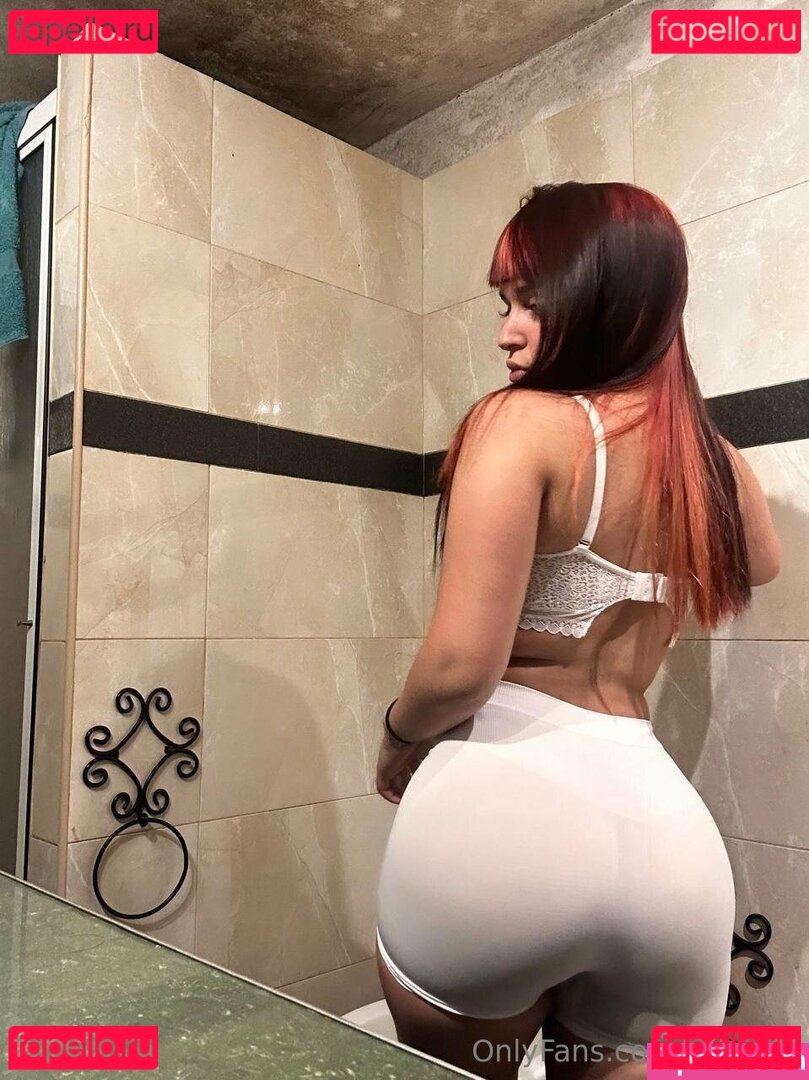 Prialma / priii_savazzini_ Onlyfans Photo Gallery 