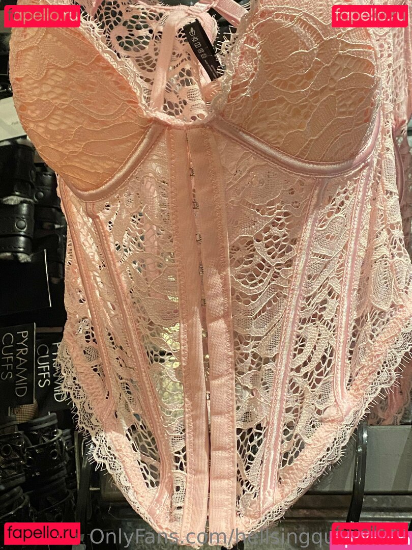 6uckles / hellsingqueen666 Onlyfans Photo Gallery 