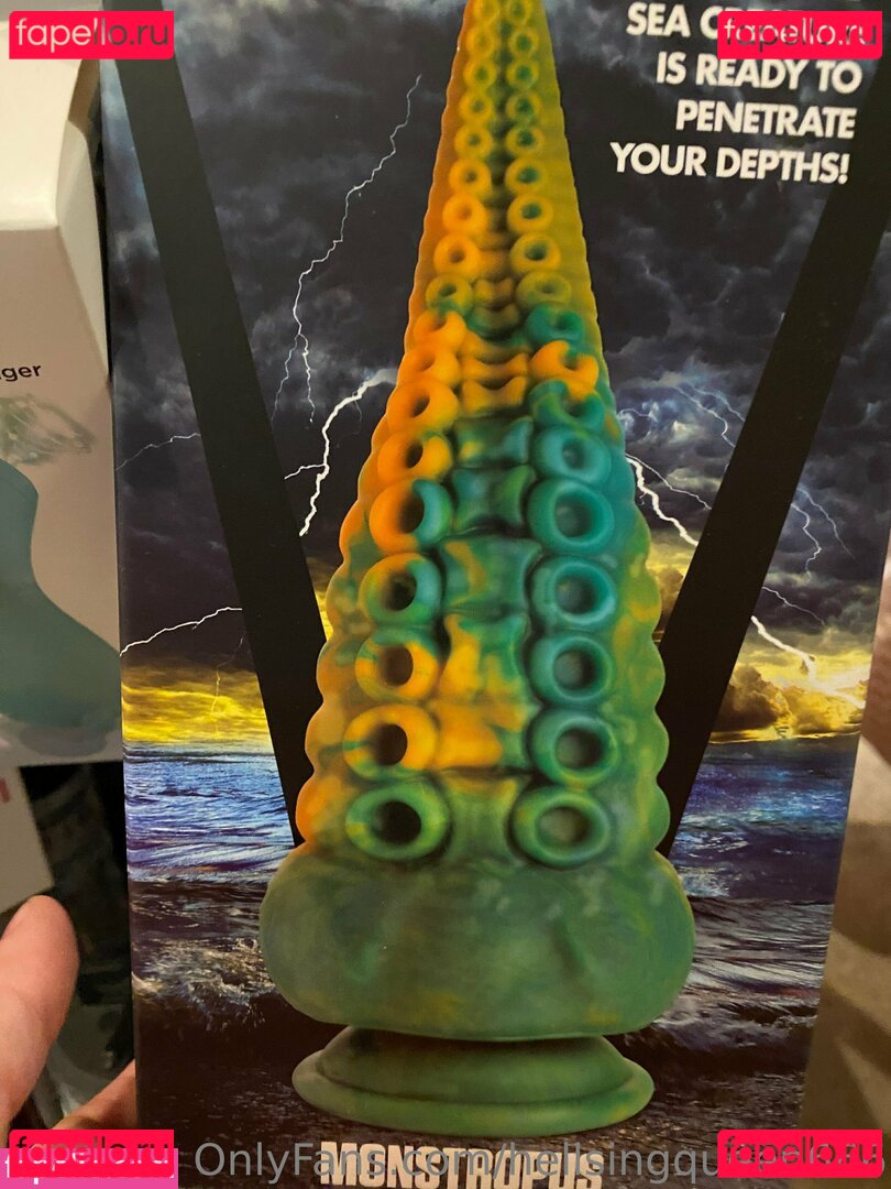 6uckles / hellsingqueen666 Onlyfans Photo Gallery 