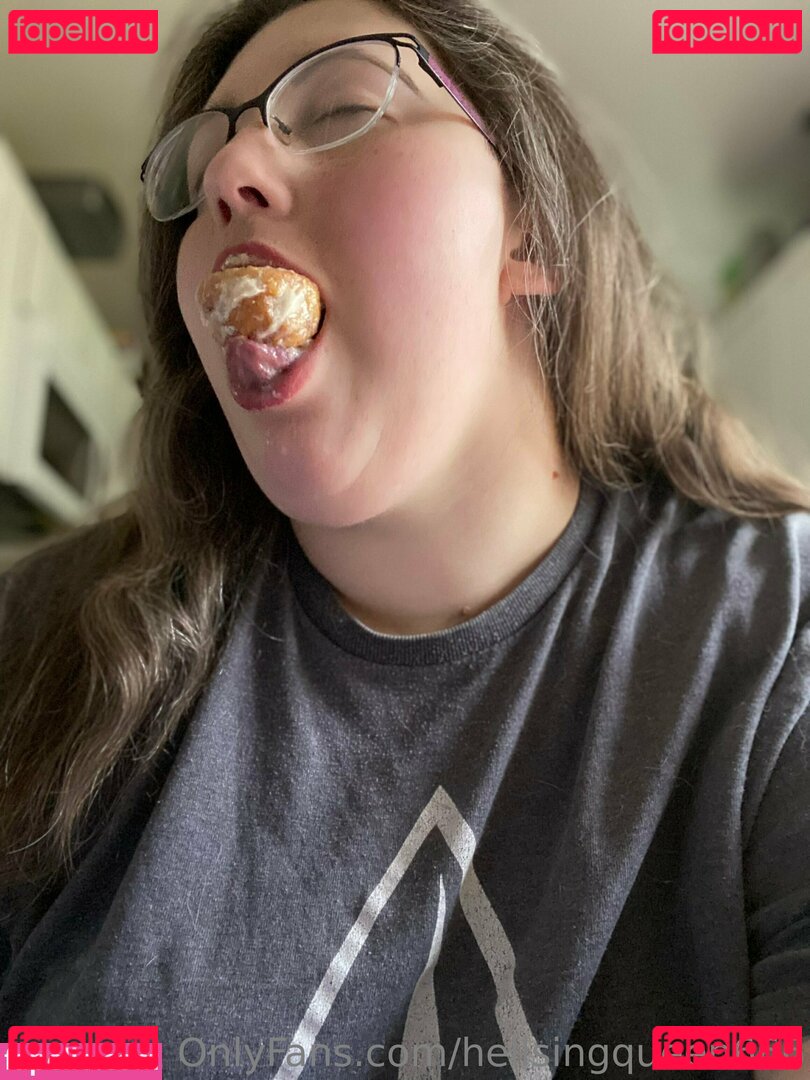 6uckles / hellsingqueen666 Onlyfans Photo Gallery 