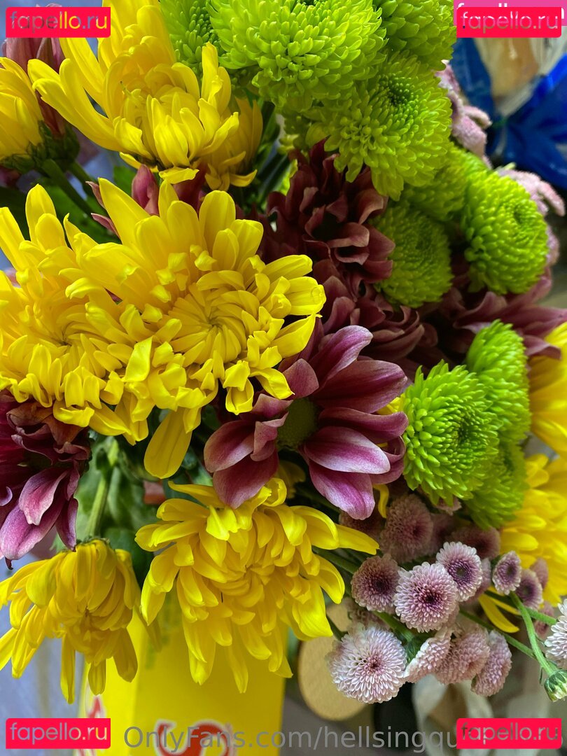 6uckles / hellsingqueen666 Onlyfans Photo Gallery 