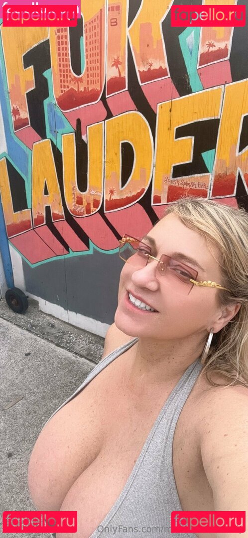 melonymelonsvip / mmmmelonee Onlyfans Photo Gallery 