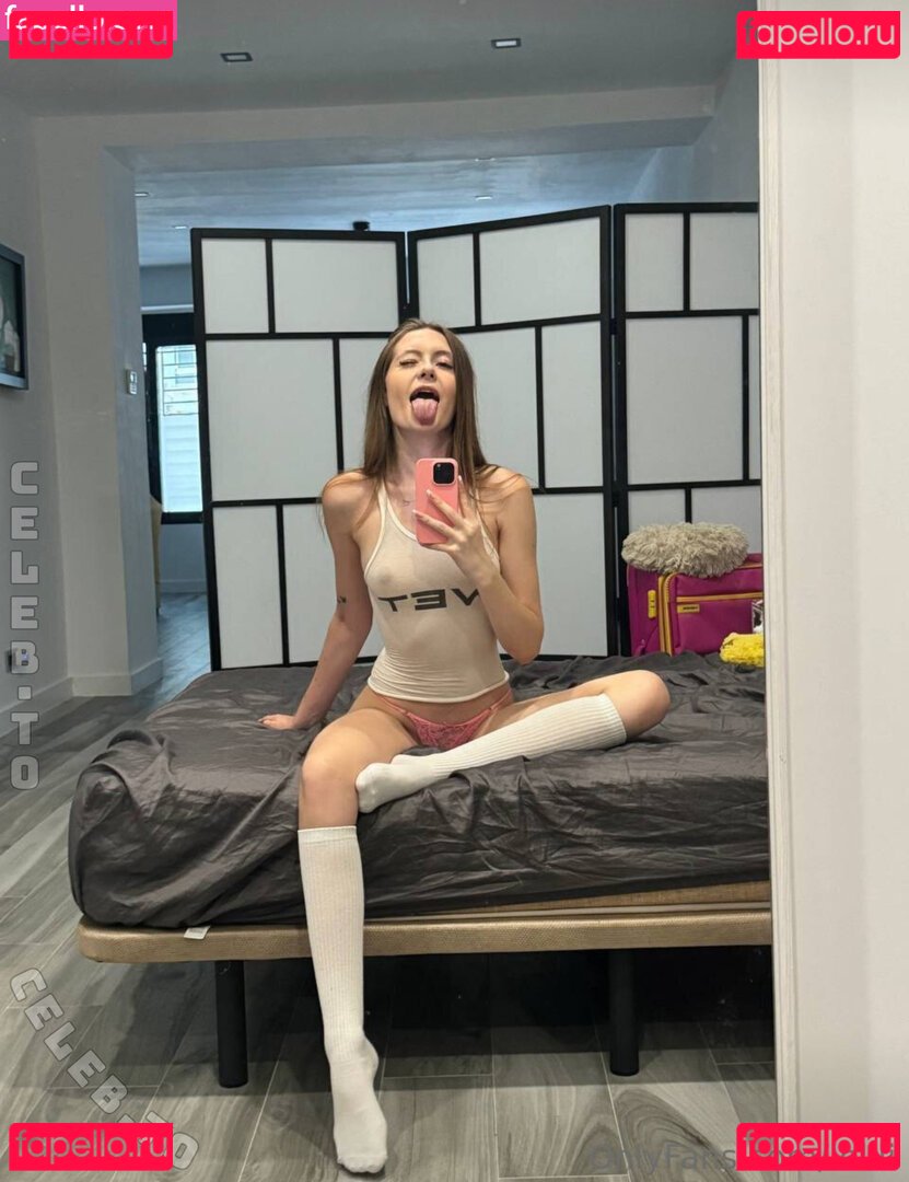 babylollli / callmeheyloli Onlyfans Photo Gallery 